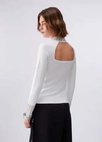 Maglione con cut-out e ricami gioiello Maglione con cut-out e ricami gioiello