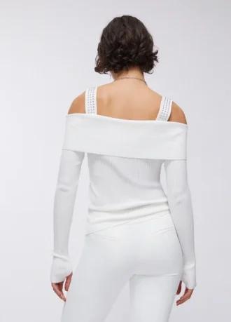 Maglione con maniche con fori per i pollici Maglione con maniche con fori per i pollici