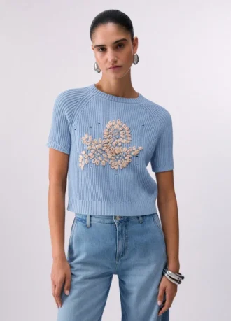 Maglione con ricami in rafia Maglione con ricami in rafia